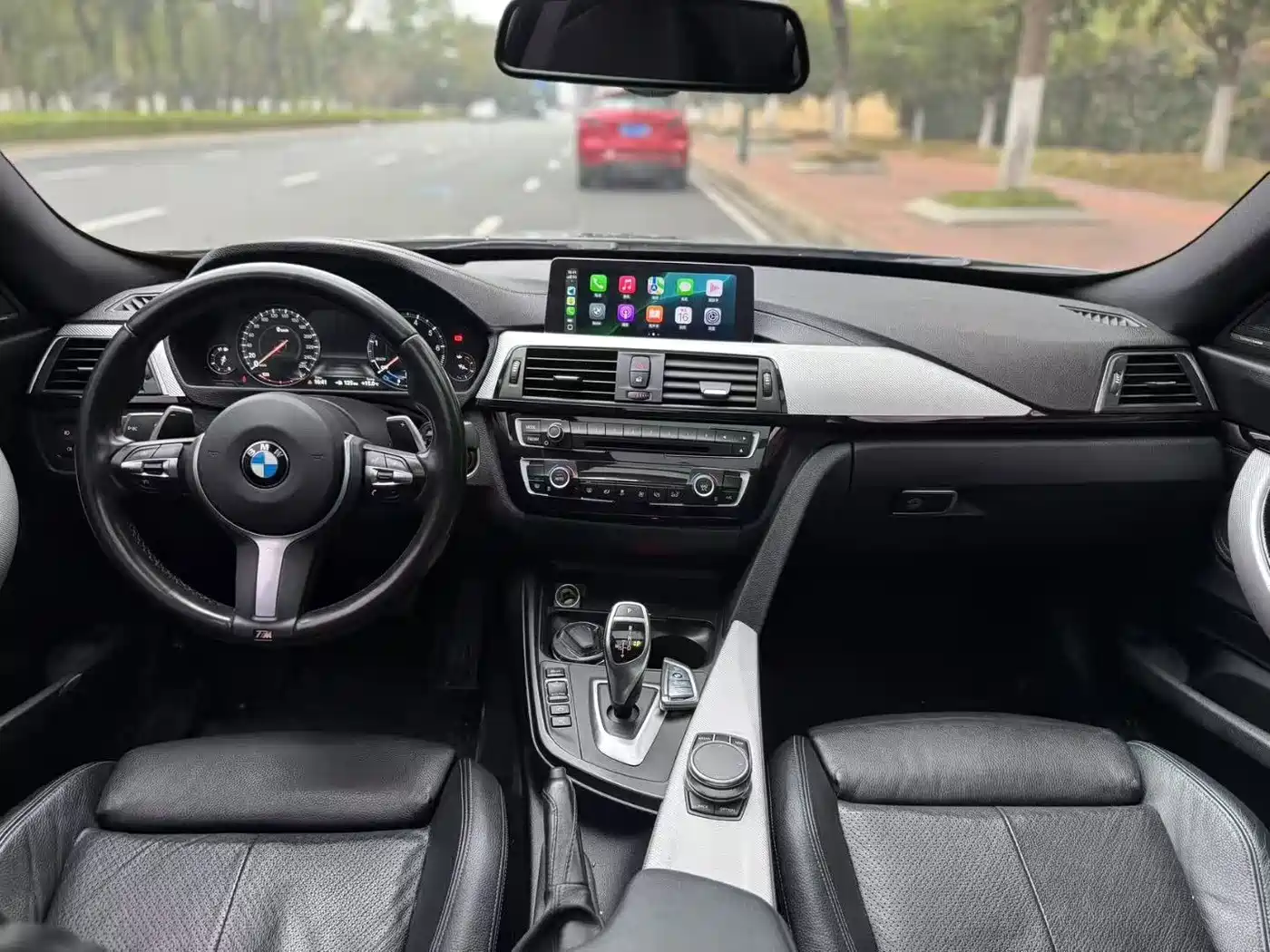 BMW 3 Series GT 2019 320i M Sport Black Night Edition фото 4