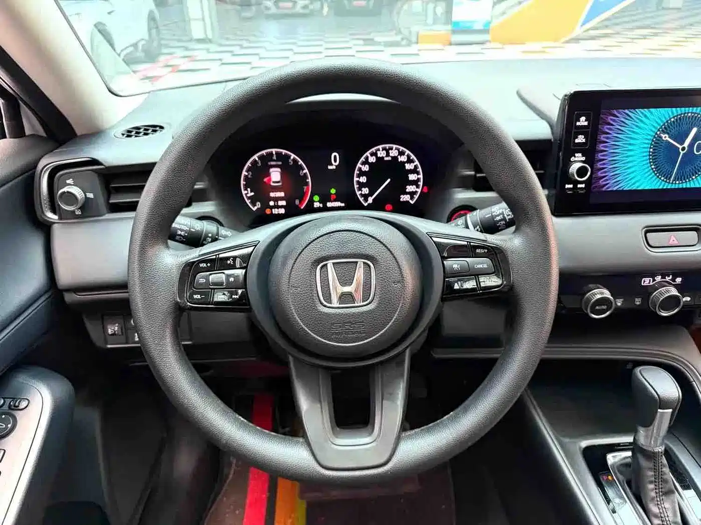 Photo 12 - Honda Vezel