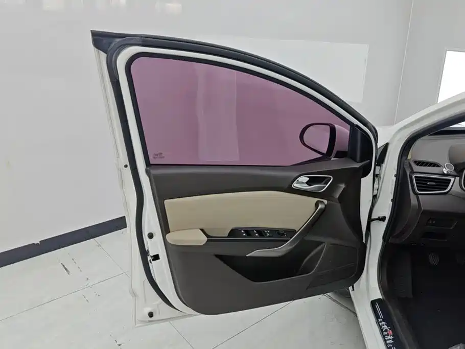 Baojun 310W 2020 2017 1.5L Manual Comfort China V