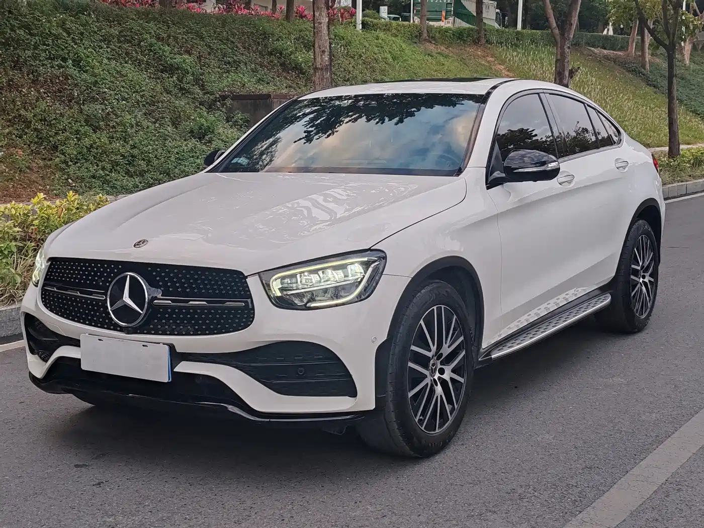 Mercedes-Benz GLC Coupe 2020 GLC 300 4MATIC Coupe SUV