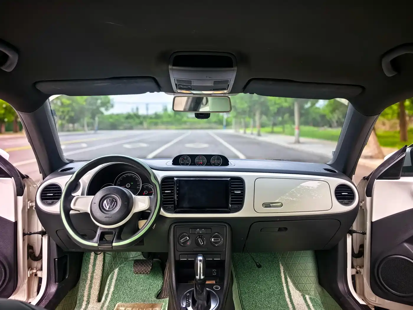 Volkswagen Beetle 2014 1.2TSI Fashion Edition фото 13
