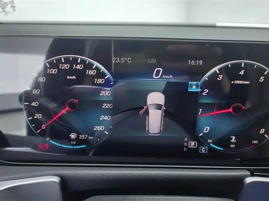 Mercedes-Benz GLB 2022 Model GLB 200 Dynamic Edition фото 14