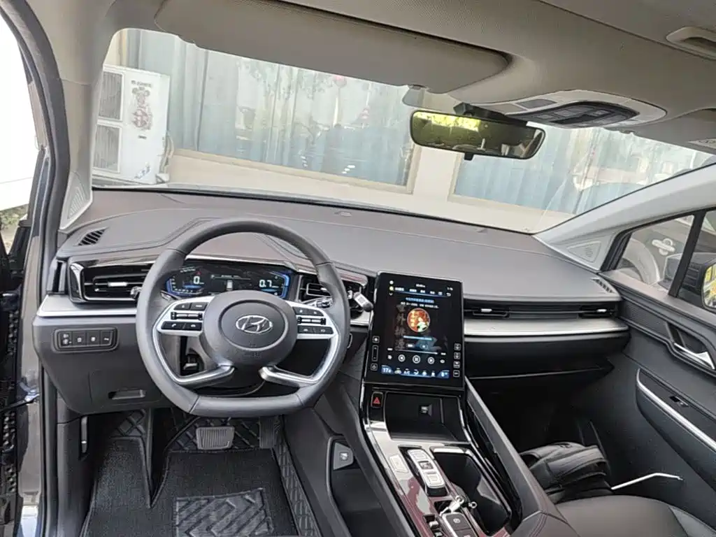 Hyundai Kustu 2026 2024 270TGDi LUX Premium Edition
