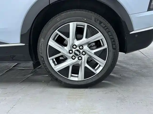 Cadillac IQ Ao Ge 2024 AWD Long Range Edition фото 11