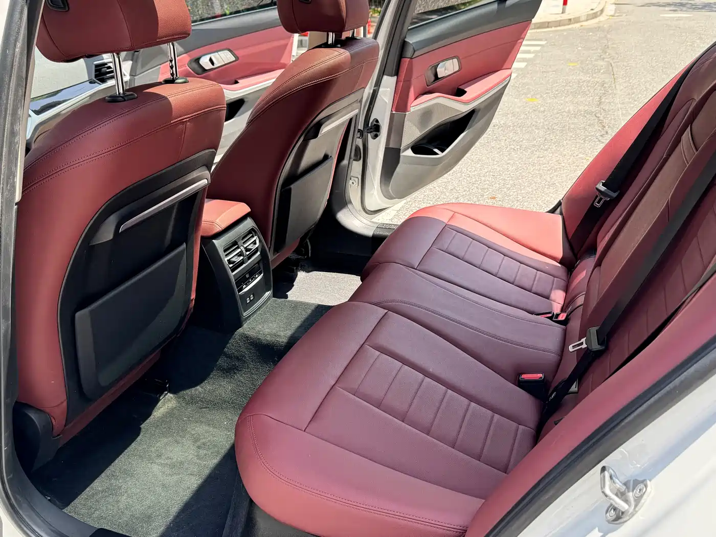 BMW 3 Series 2021 320Li M Sport Package фото 9
