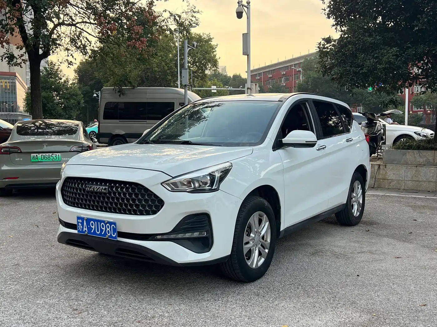 Photo 1 - Haval M6