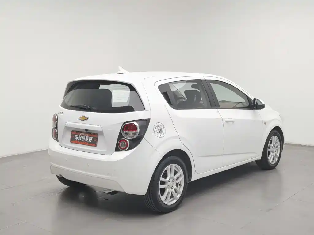 Chevrolet Aveo 2012 2011 Hatchback 1.6L AT SX