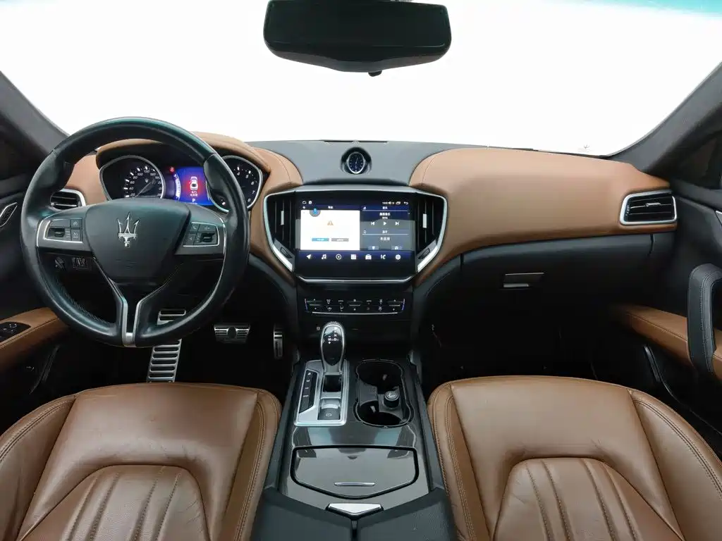 Photo 5 - Maserati Ghibli