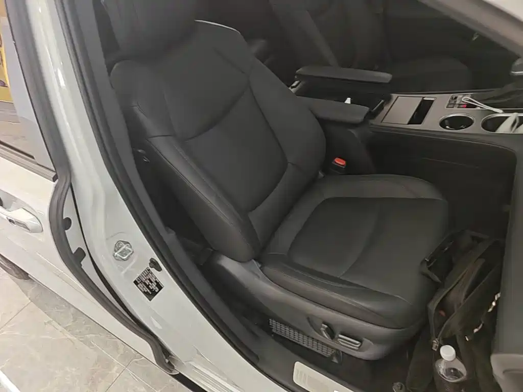 Фото 25 - Toyota Sienna