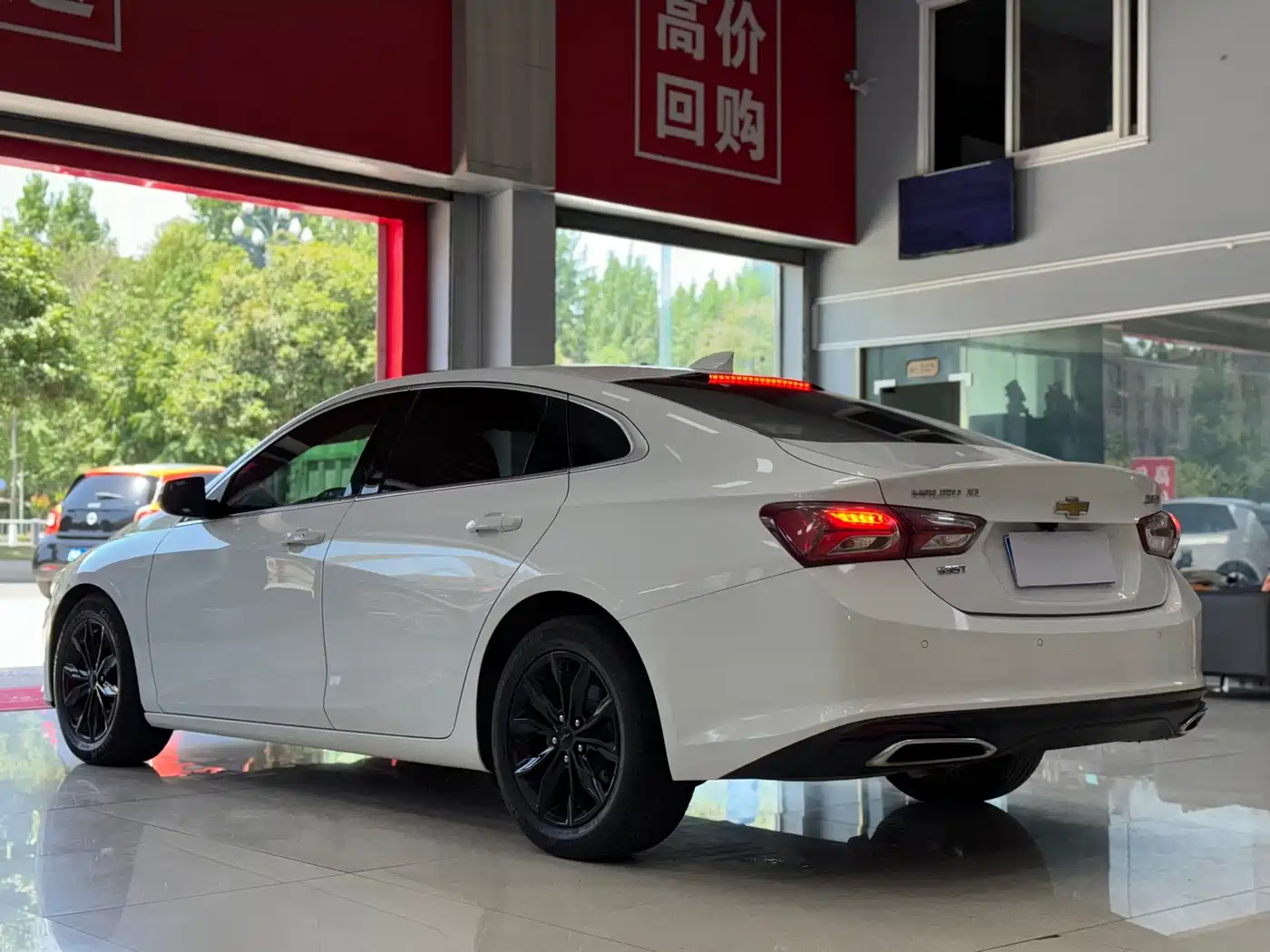 Фото 4 - Chevrolet Malibu XL