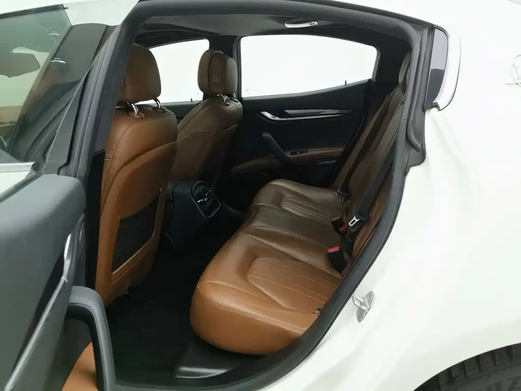 Photo 15 - Maserati Ghibli