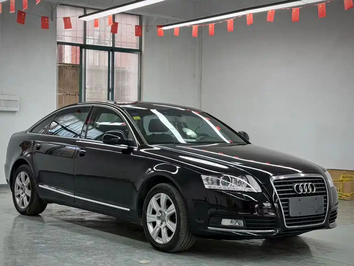Фото 1 - Audi A6L