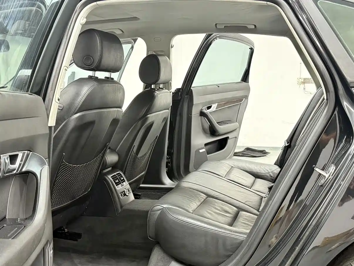 Фото 12 - Audi A6L