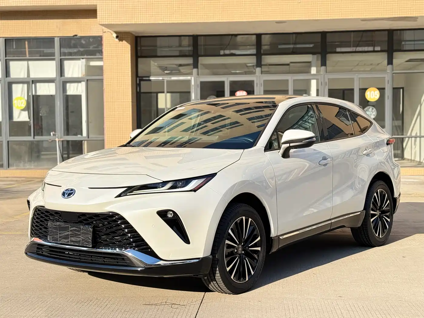 Toyota Venza 2023 2.0L CVT FWD Premium