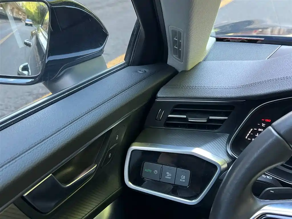 Audi A6L 2019 45 TFSI Premium Elegance фото 11