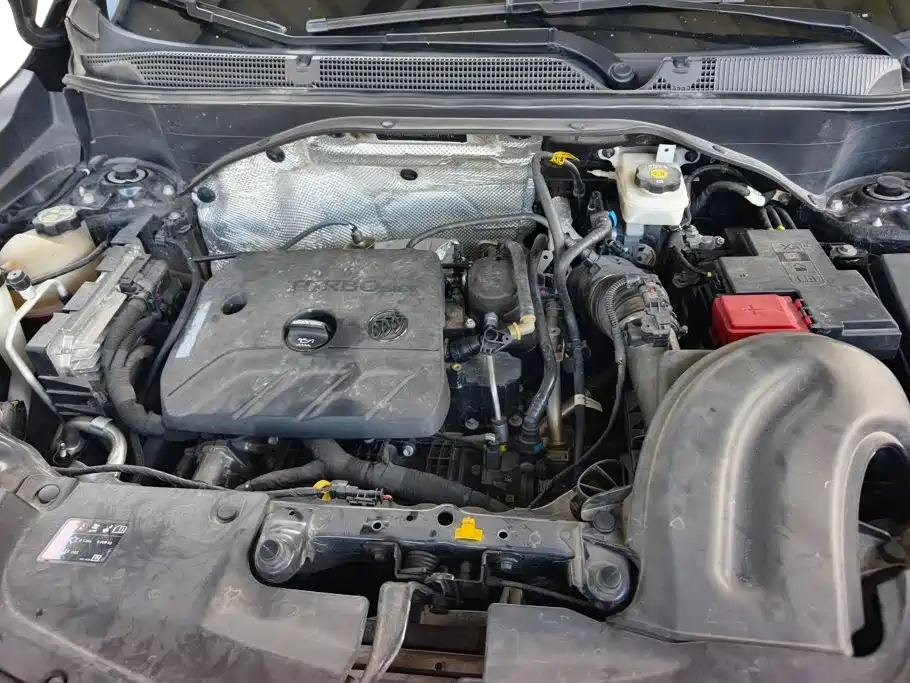 Photo 10 - Buick Encore GX