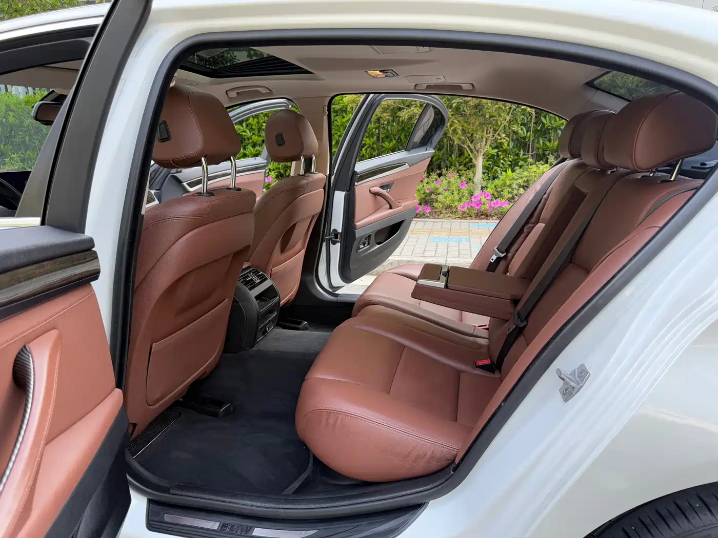 BMW 5 Series 2017 525Li Leading Edition фото 12