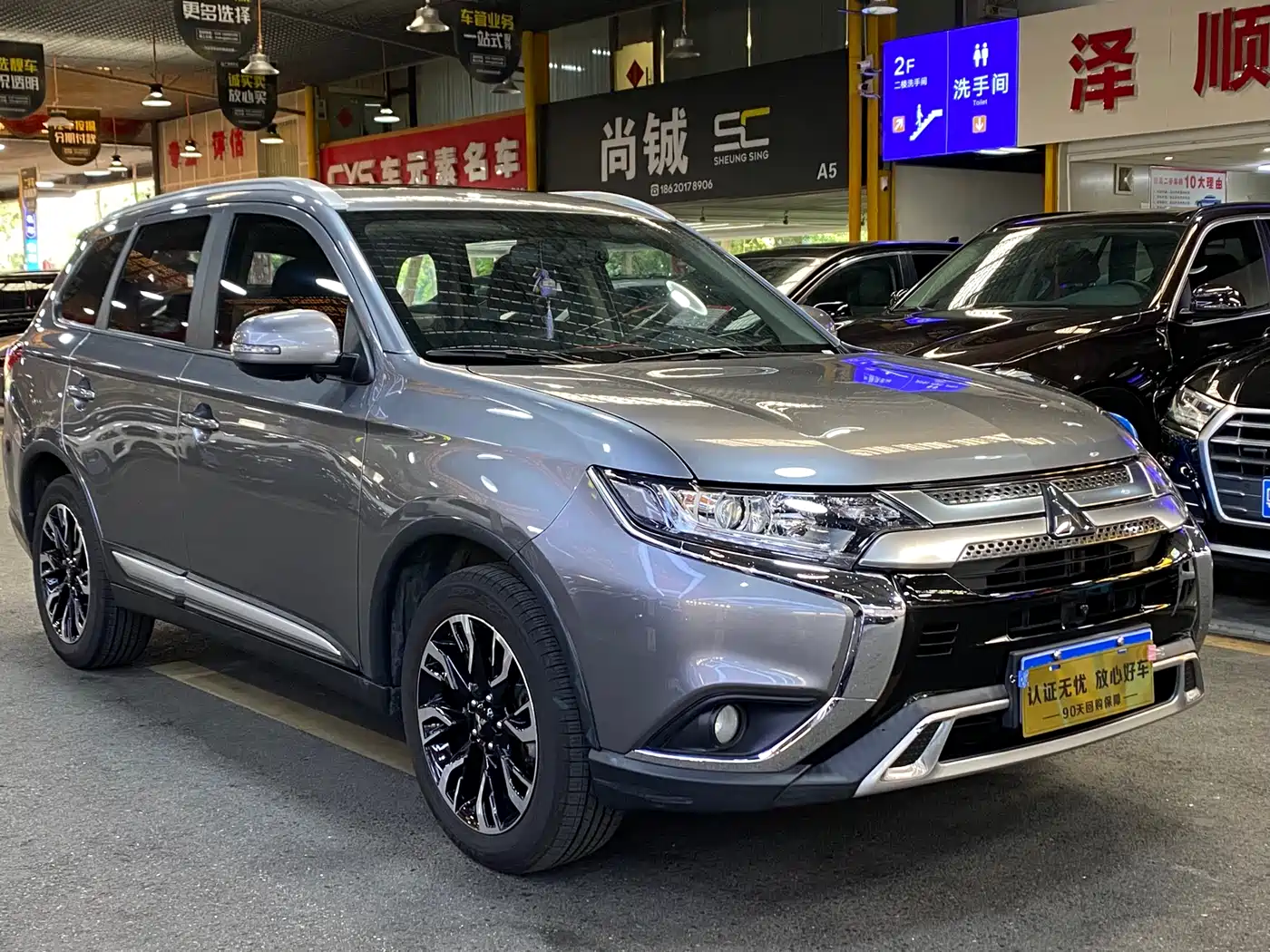 Mitsubishi Outlander 2019 2.0L 2WD Enjoy 7-Seater China VI фото 2