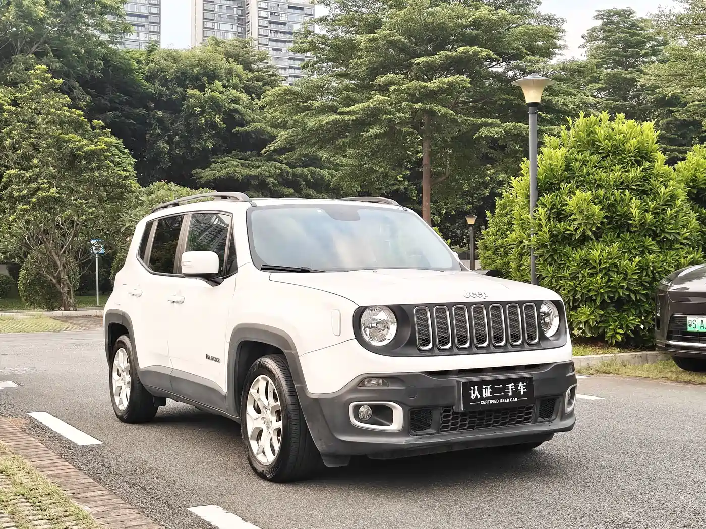 Jeep Renegade 2017 2016 1.4T Automatic High-Energy Edition