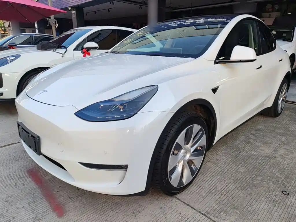 Tesla Model Y 2021