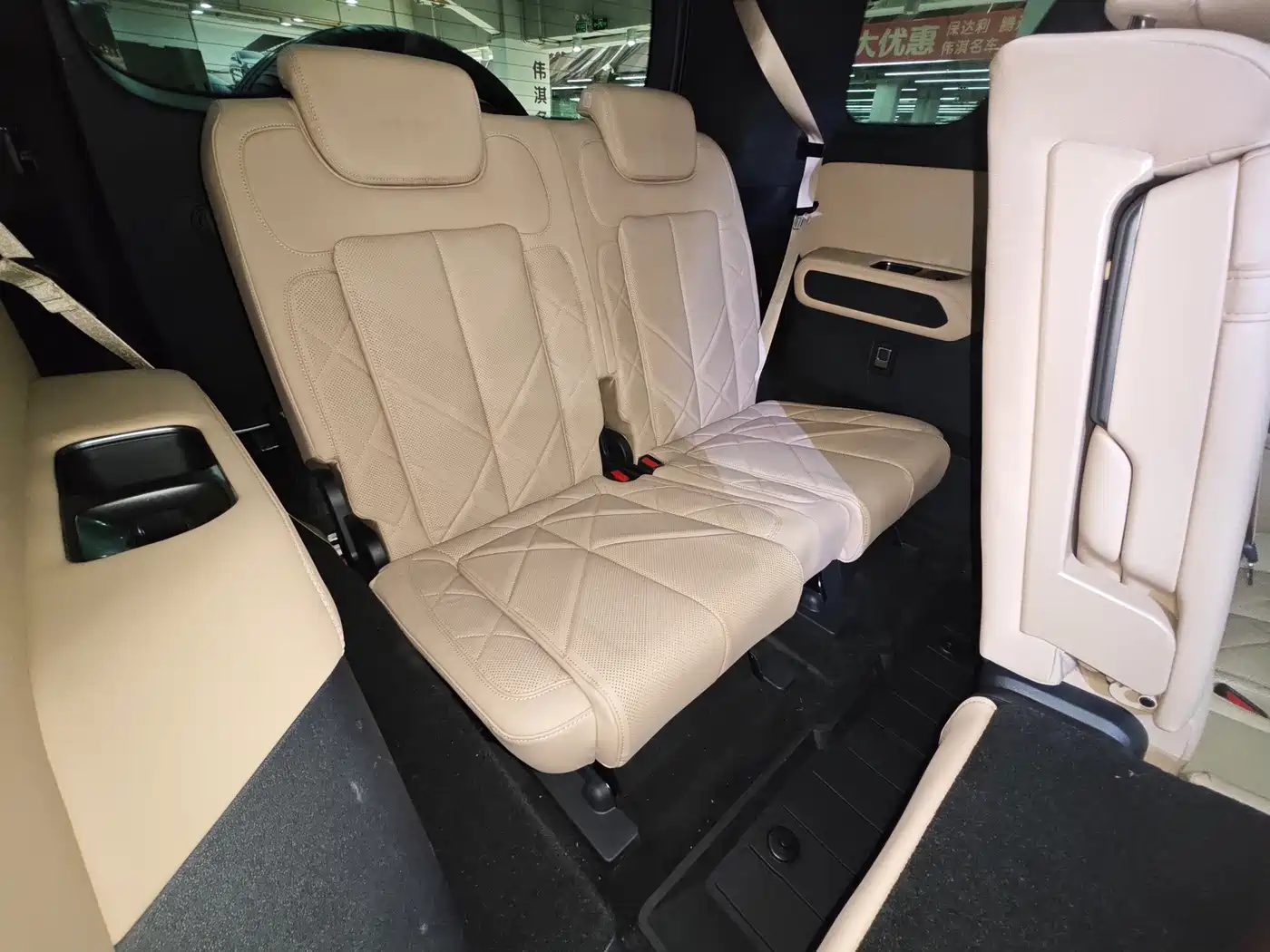 Fang Cheng Bao Leopard 8 2026 2025 Zhiyong Flagship 7-Seater