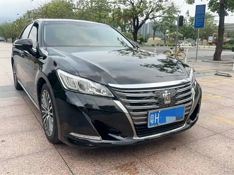 Toyota Crown 2018 2.0T Sport Edition фото 3