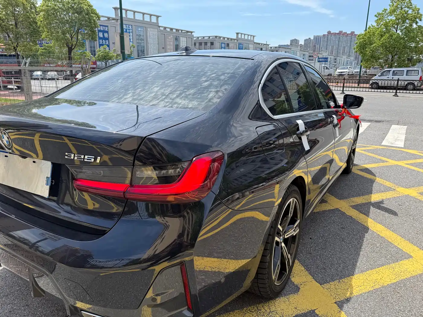 BMW 3 Series 2024 325i M Sport Package фото 10