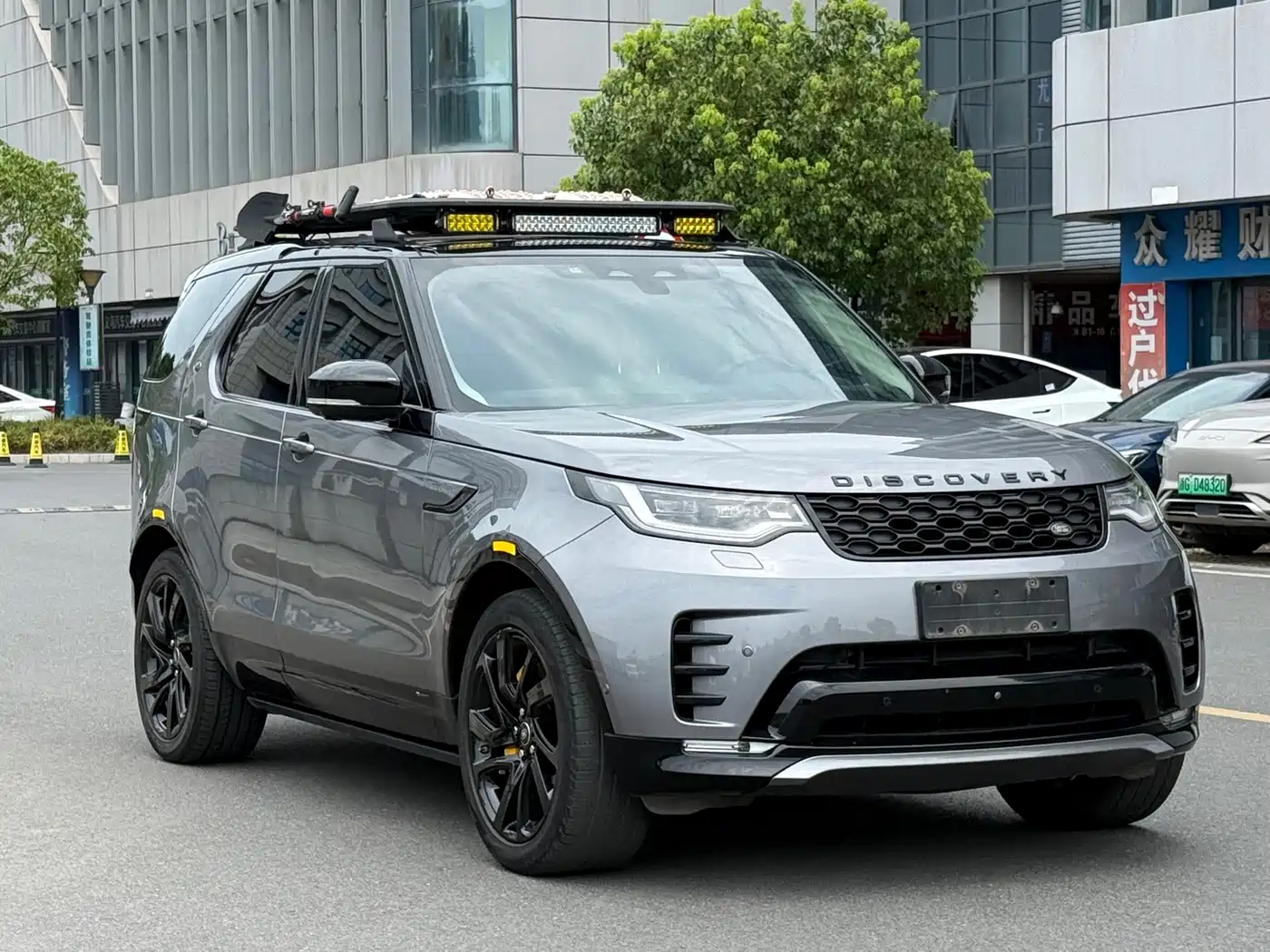 Фото 2 - Land Rover Discovery