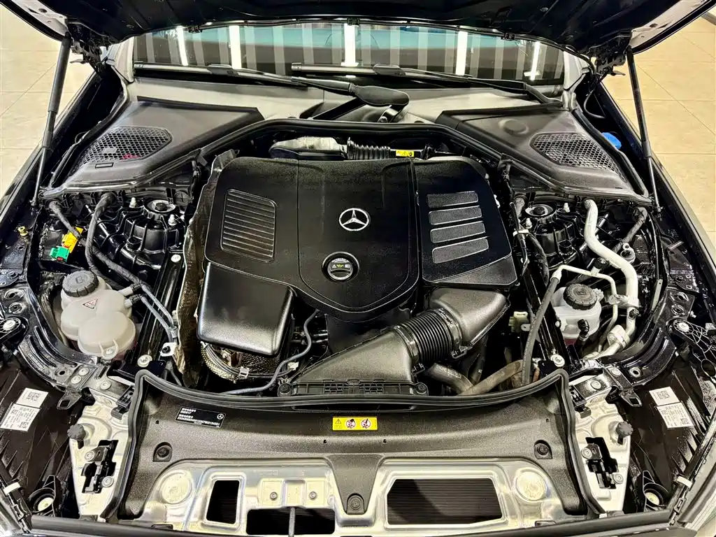 Mercedes-Benz E-Class New Energy 2024 E 350 e L Plug-in Hybrid Sedan фото 10
