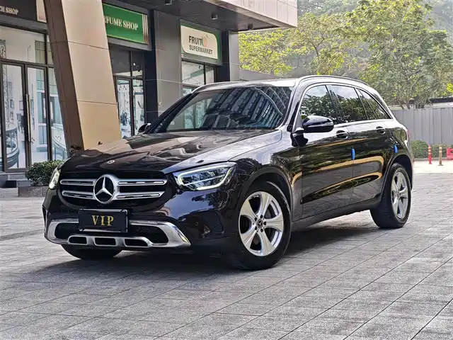 MERCEDES-BENZ GLC