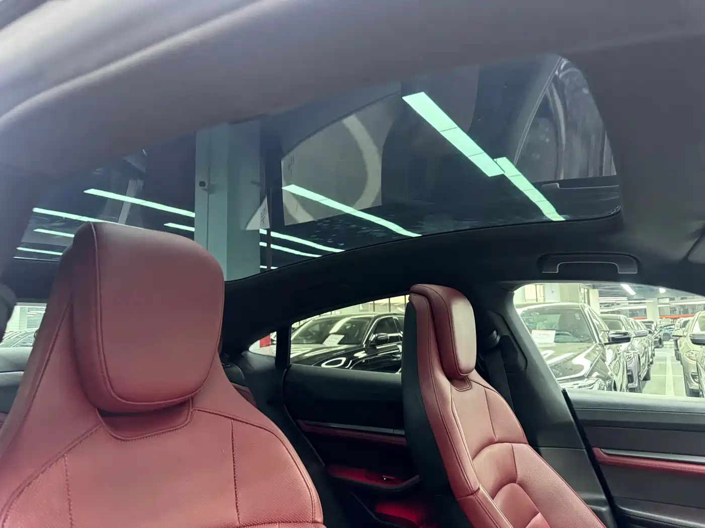 Porsche Taycan 2019 Taycan 4S фото 11