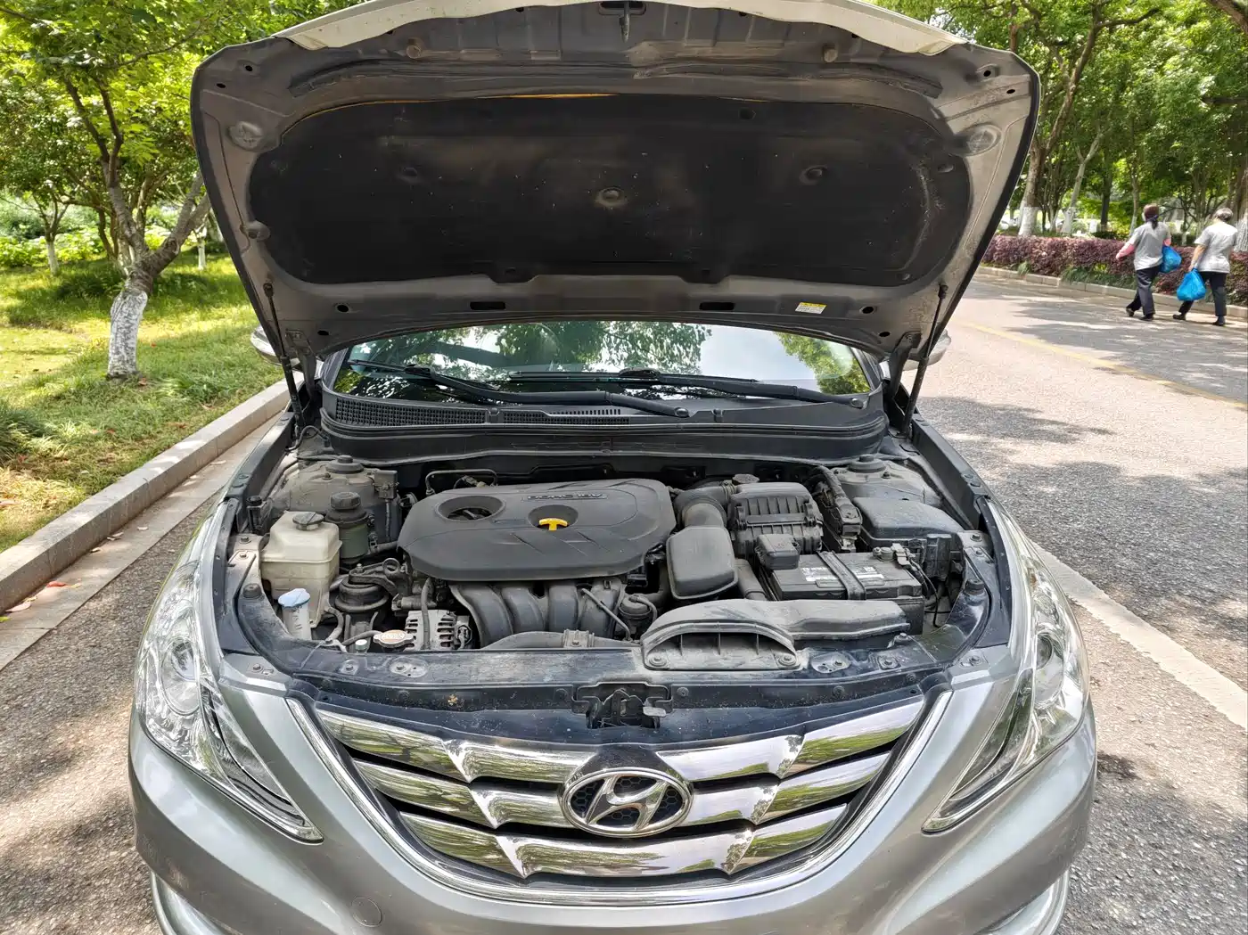 Hyundai Sonata 2013 2.0L Automatic Luxury Edition фото 24