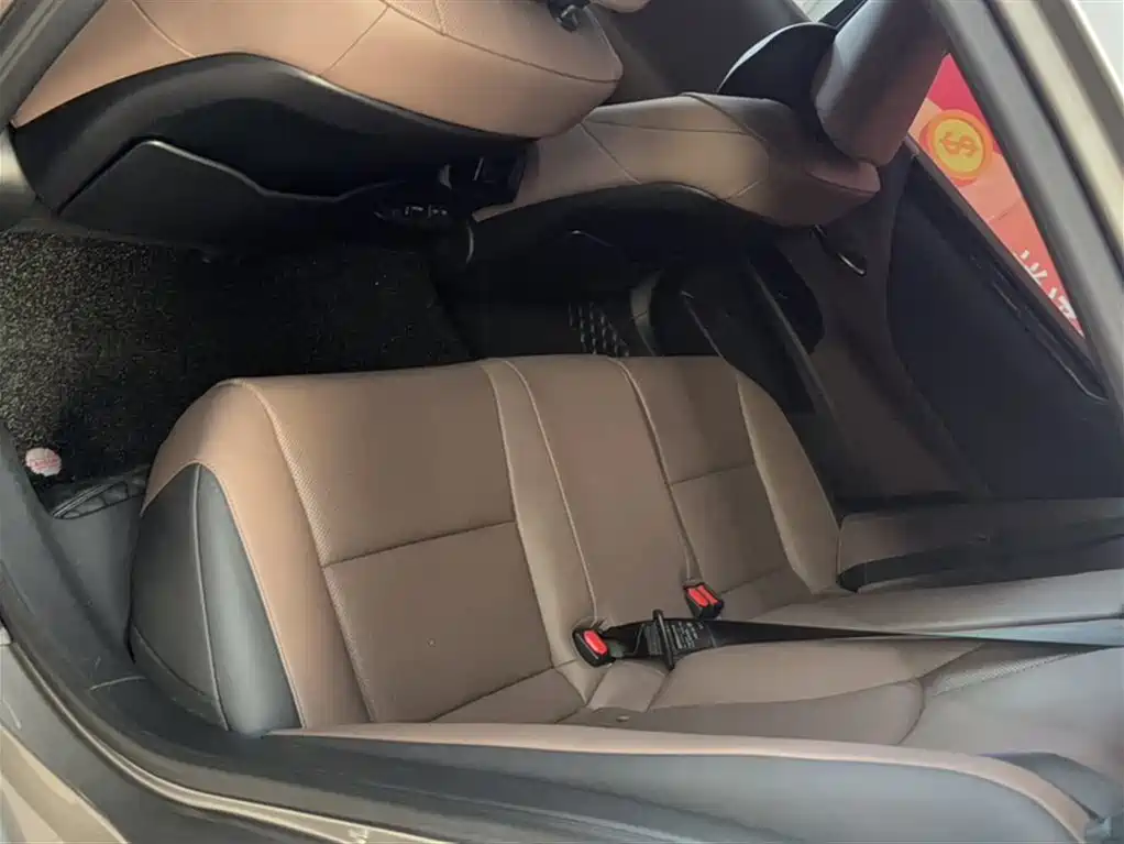 Lexus ES 2022 200 Excellence Edition фото 15