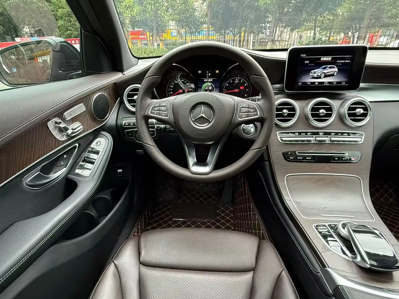 Mercedes-Benz GLC 2017 GLC 300 4MATIC Luxury фото 22
