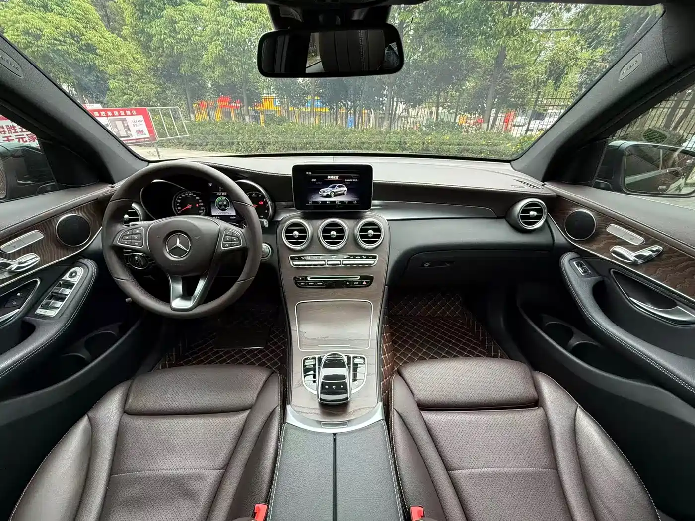 Mercedes-Benz GLC 2017 GLC 300 4MATIC Luxury фото 24