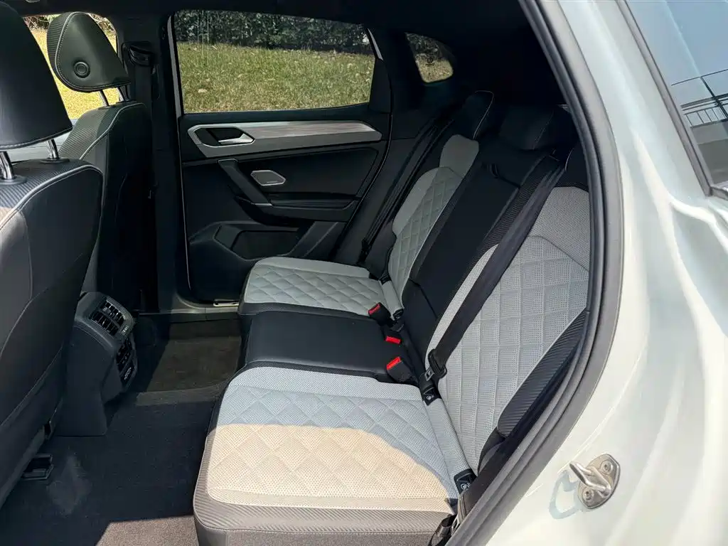 Volkswagen Tayron X 2023 Facelift 380TSI 4WD Flagship Smart Edition фото 10