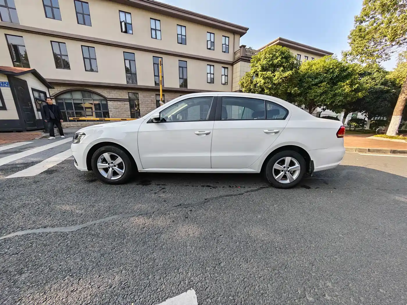 Volkswagen Lavida 2019 Lavida Start 1.5L Auto Trend (China VI) фото 4