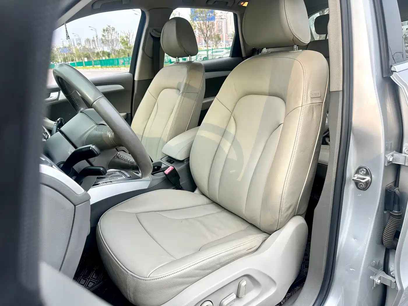 Audi Q5 2012 2.0TFSI Comfort фото 22