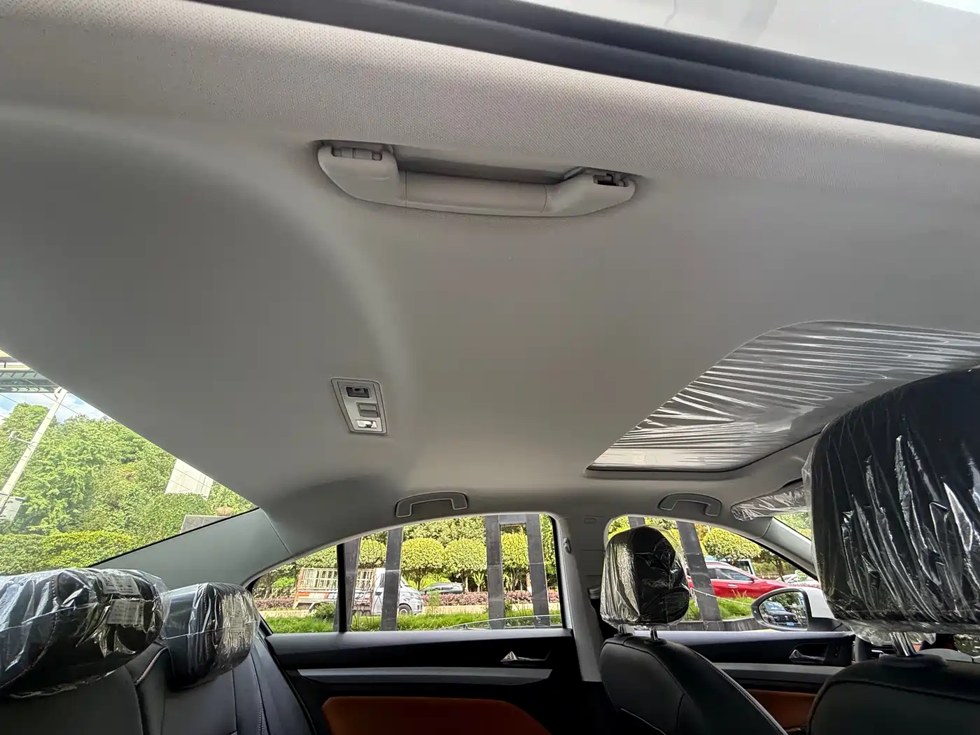 Volkswagen Bora 2025 200TSI DSG Joy Ride Navigation Edition фото 17