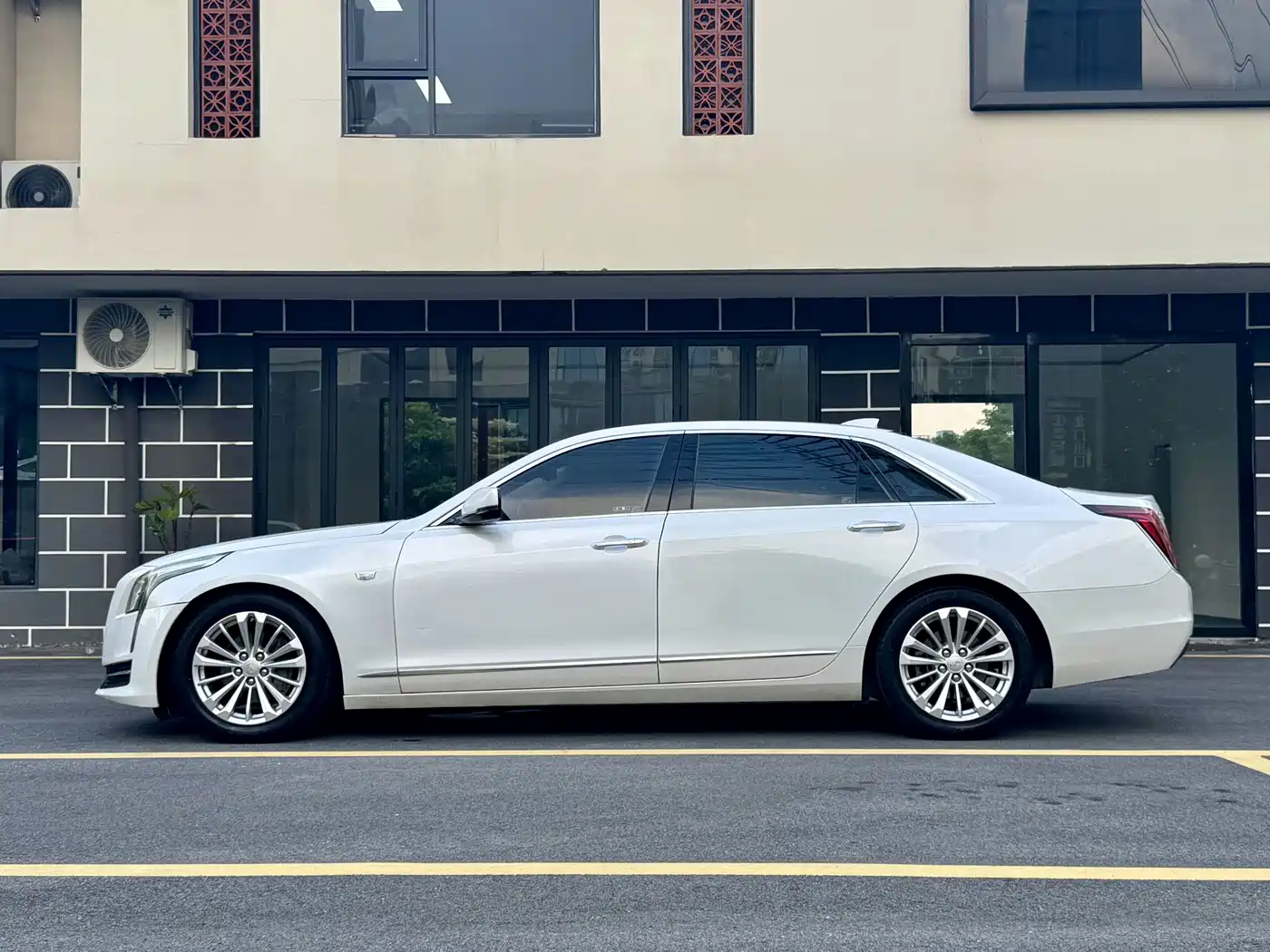 Cadillac CT6 2018 2017 28T Fashion
