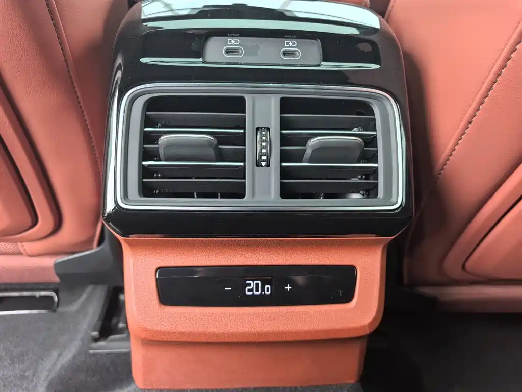 Audi Q5L 2026 Luxury Sport 150kW фото 11