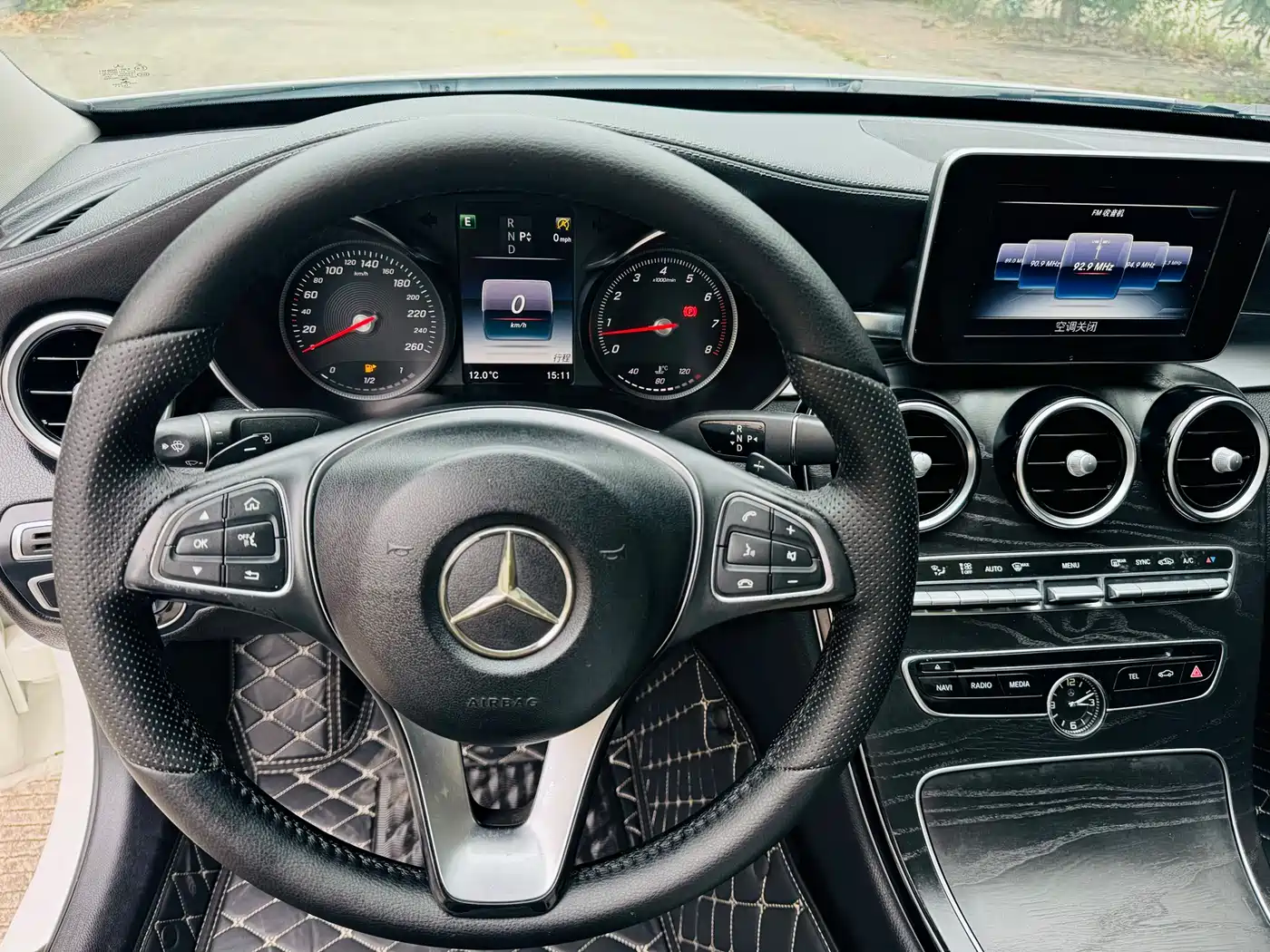Mercedes-Benz C-Class 2016 C 200 L Sport фото 8