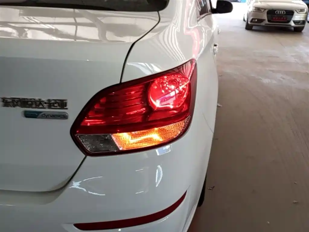 Kia Huan Chi 2017 1.4L Manual Smart Fashion фото 8