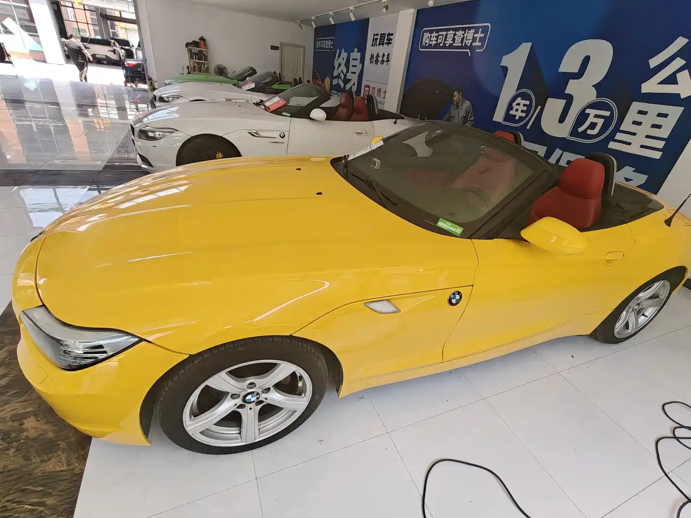 BMW Z4 2012 sDrive20i Leading фото 3
