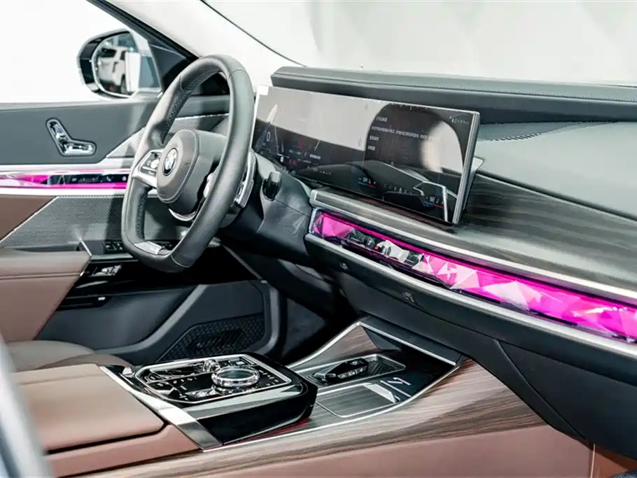 BMW 7 Series 2023 Model 740Li Leading Luxury Package фото 21