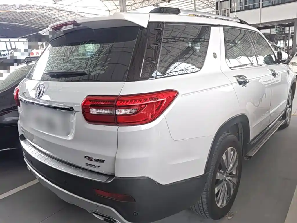 Changan CS95 2017 2017 2.0T FWD Zhitu Edition