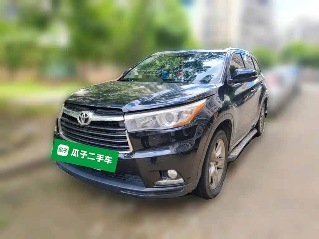 Фото 1 - Toyota Highlander