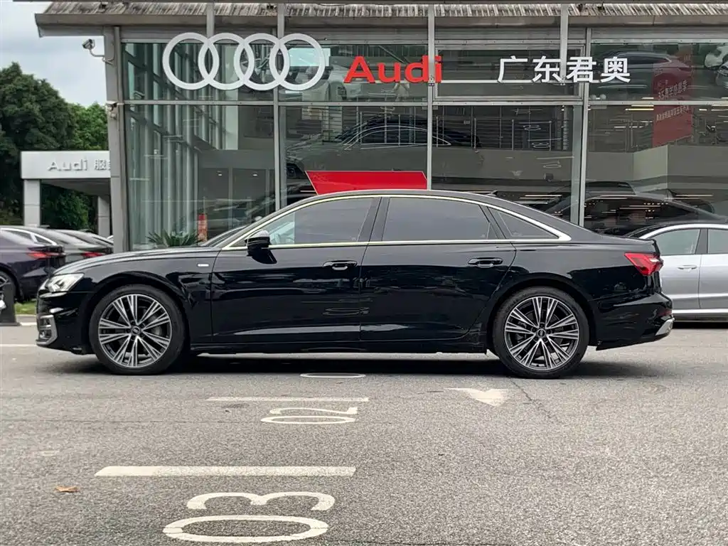 Audi A6L 2024 45 TFSI Premium Dynamic фото 3