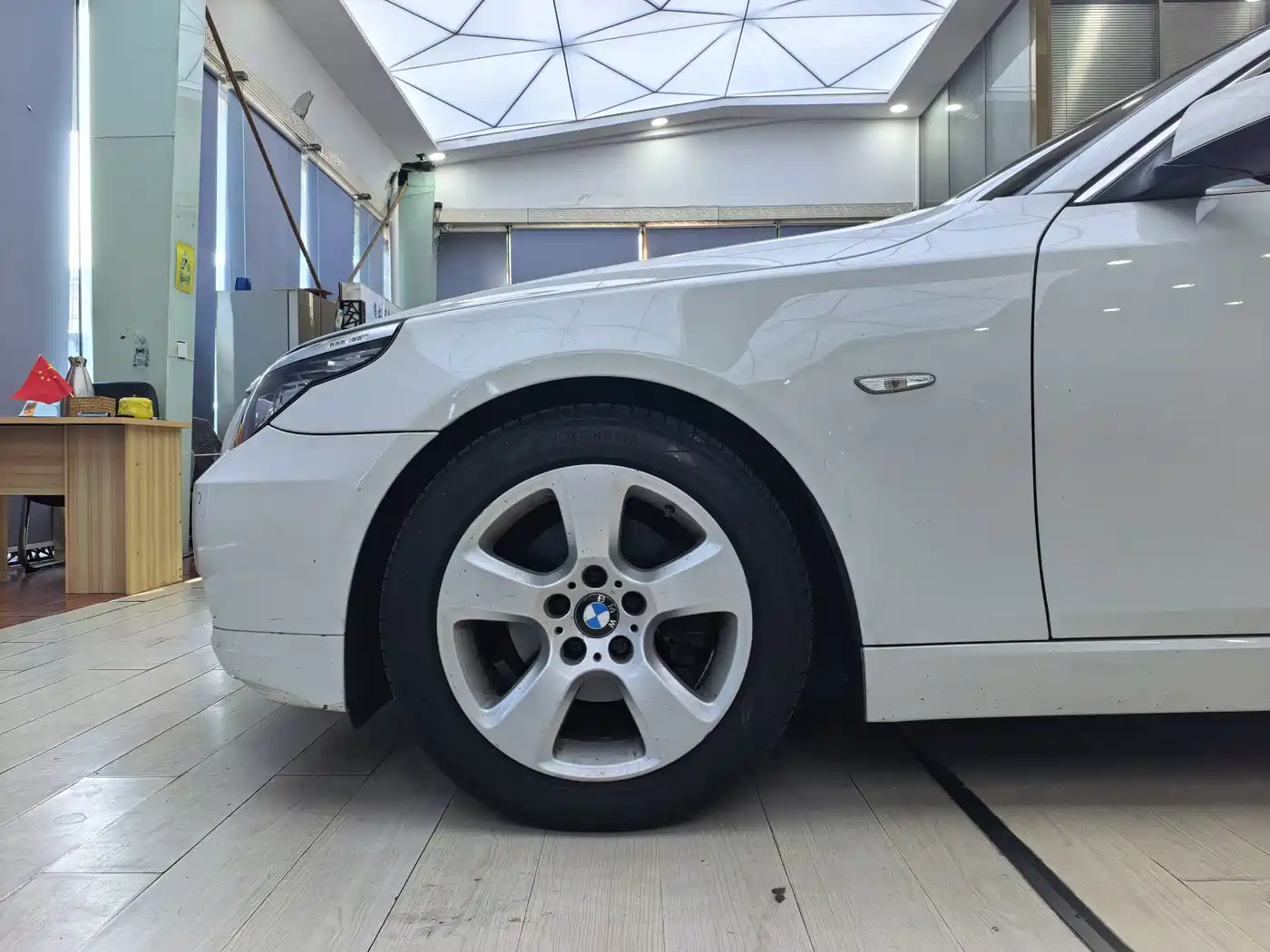 Фото 14 - BMW 5 Series