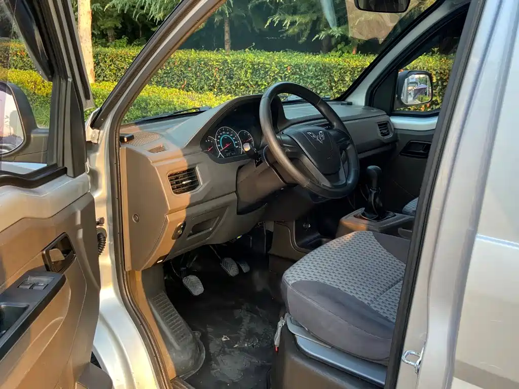 Wuling Motors Wuling Rongguang New Truck 2021 2021 1.8L Rural Vehicle Edition LV0 Extended Single Row LJ479Q6